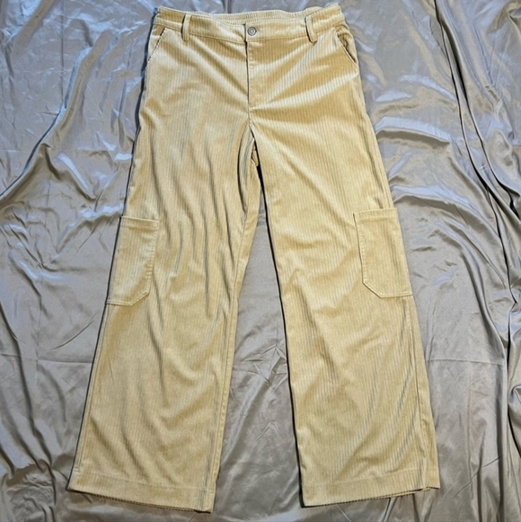 Wild Fable Low-Rise Relaxed Wide Leg Corduroy Cargo Pants Women's Large L EUC - Picture 5 of 15